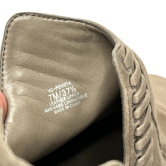 VINCE CAMUTO Prism 2 V-Cut Leather Suede Ankle Booties Moto Western Women 7M - Picture 11 of 16